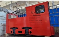 礦用架線(xiàn)式電機(jī)車(chē)自動(dòng)斷送電裝置由什么組成？