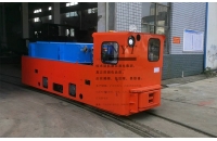 內(nèi)蒙古客戶定制的湘潭超級(jí)電容蓄電池電機(jī)車運(yùn)行測(cè)試